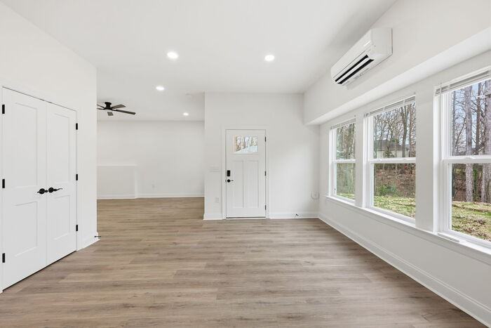 4402 Hill Street - Photo 2 of 10