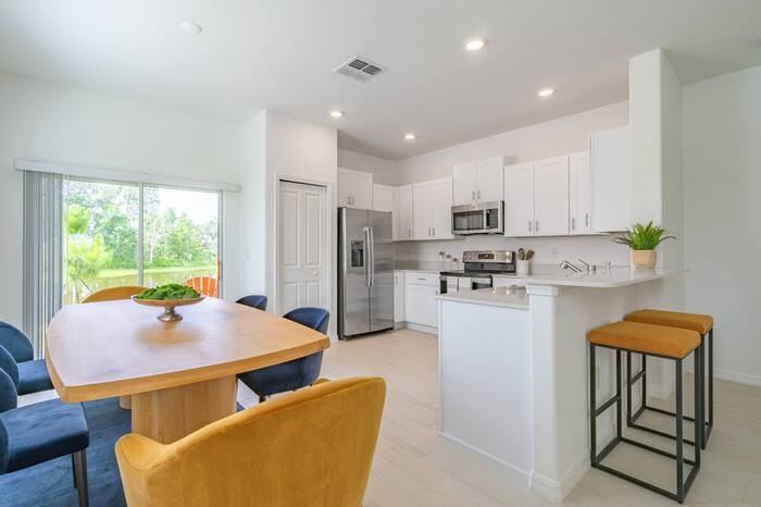 5026 Capri Harbor Dr - Photo 5 of 41