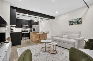 featured image of 15 West 6th Street