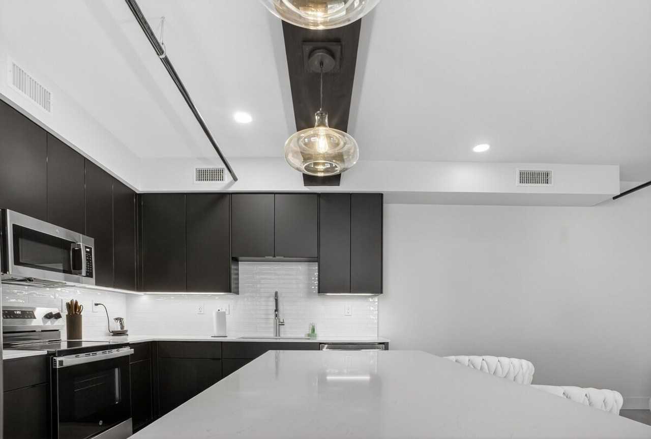 116 W 3rd St #1322460P - Photo 2 of 21