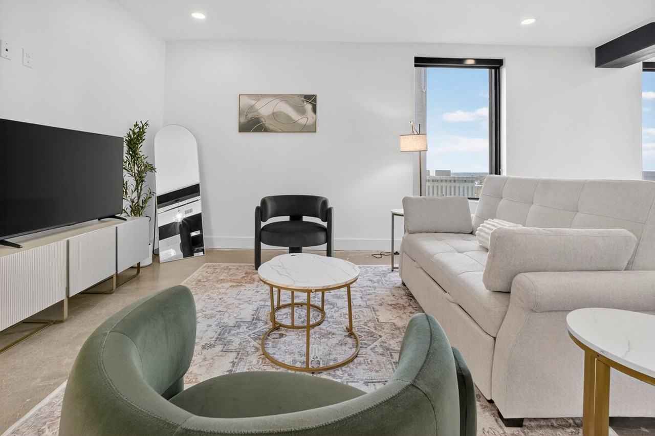 116 W 3rd St #1322460P - Photo 7 of 21