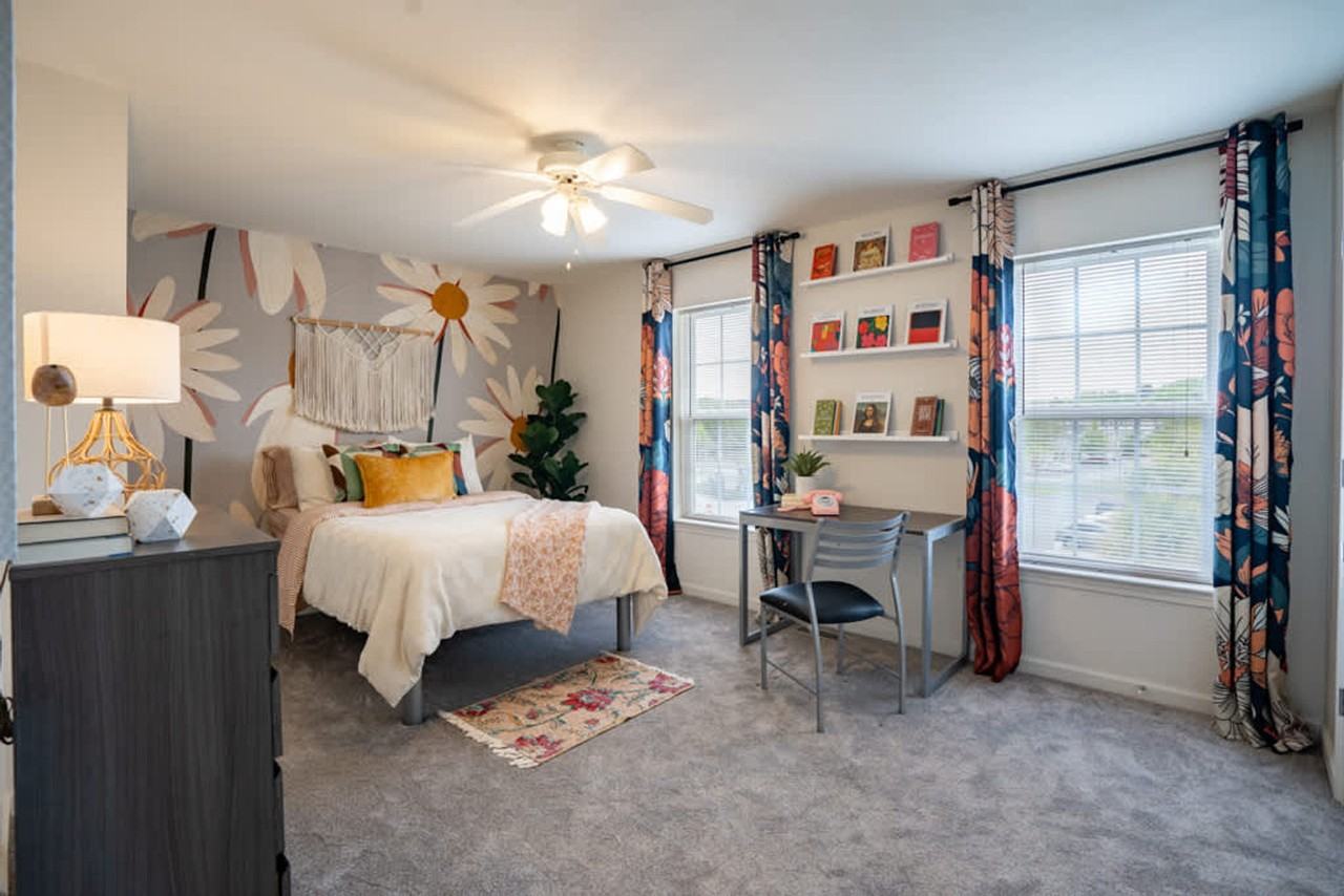 1051 Southern Drive - Photo 6 of 68