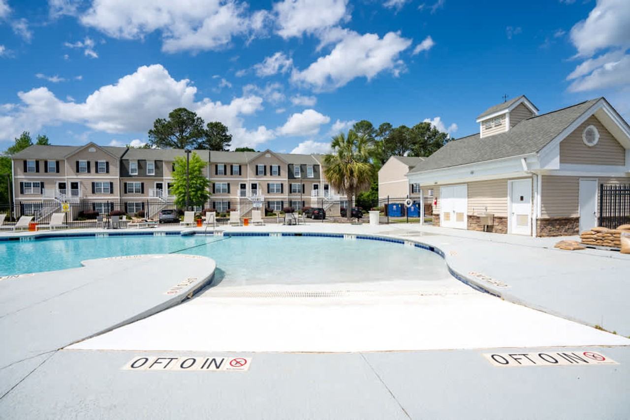 1051 Southern Drive - Photo 3 of 99