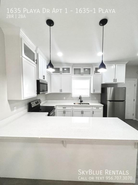 1635 Playa Drive - Photo 6 of 20