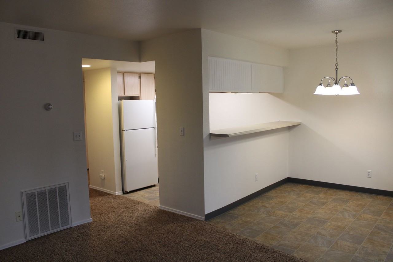 2529 Ferndale Lane #204 - Photo 5 of 9