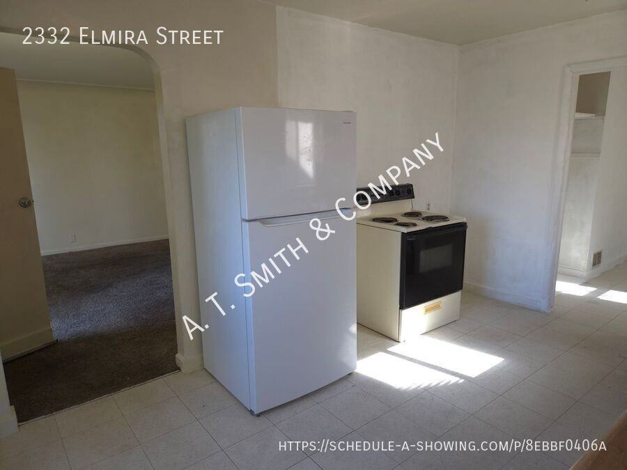 2332 Elmira St - Photo 4 of 8