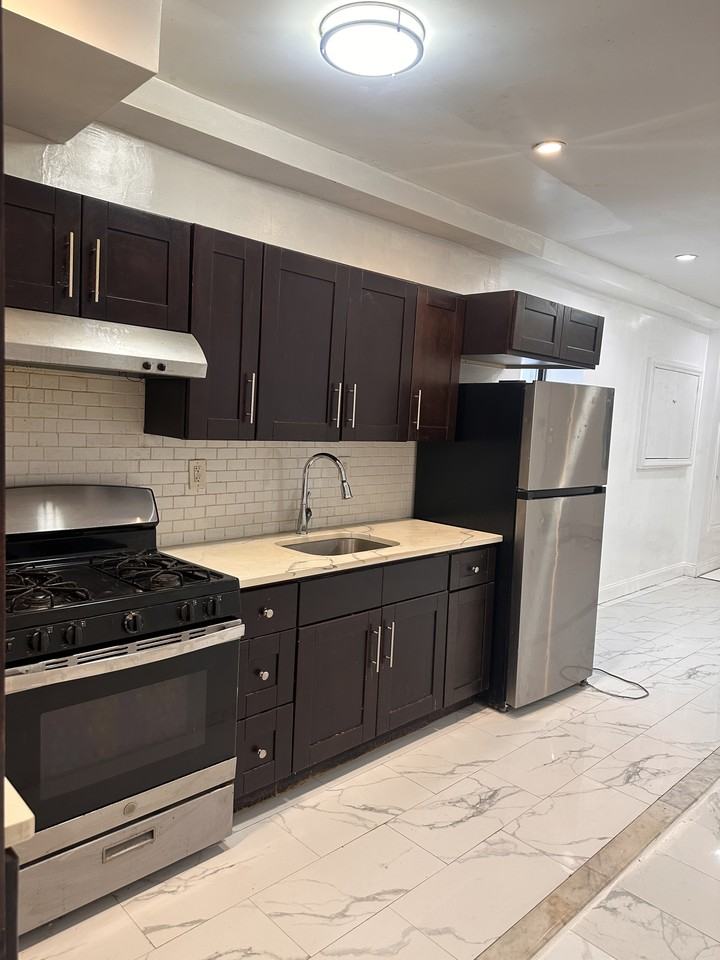 667 Linwood Street #1 - Photo 6 of 9