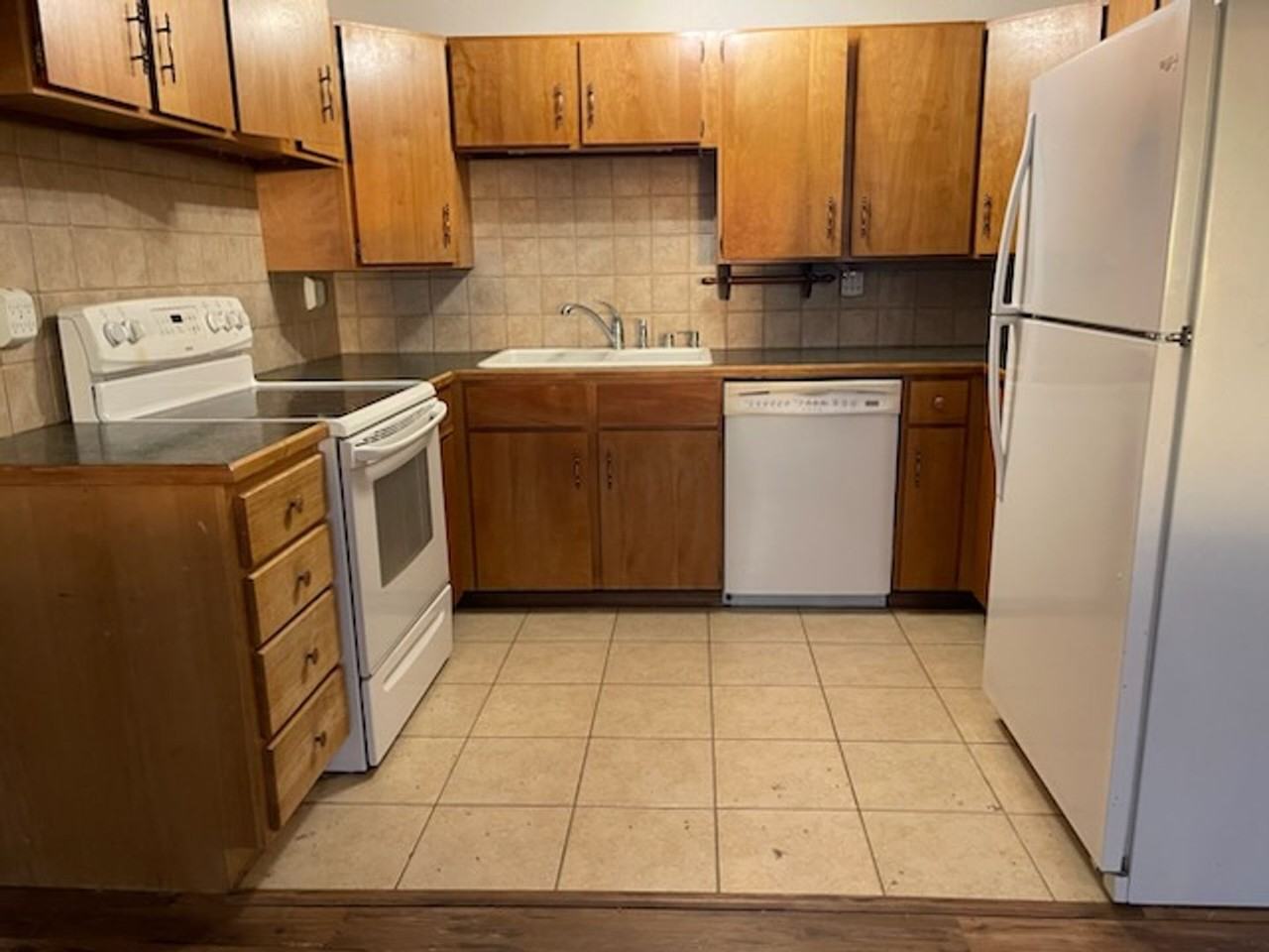 310 N Crestview Dr #B - Photo 6 of 23