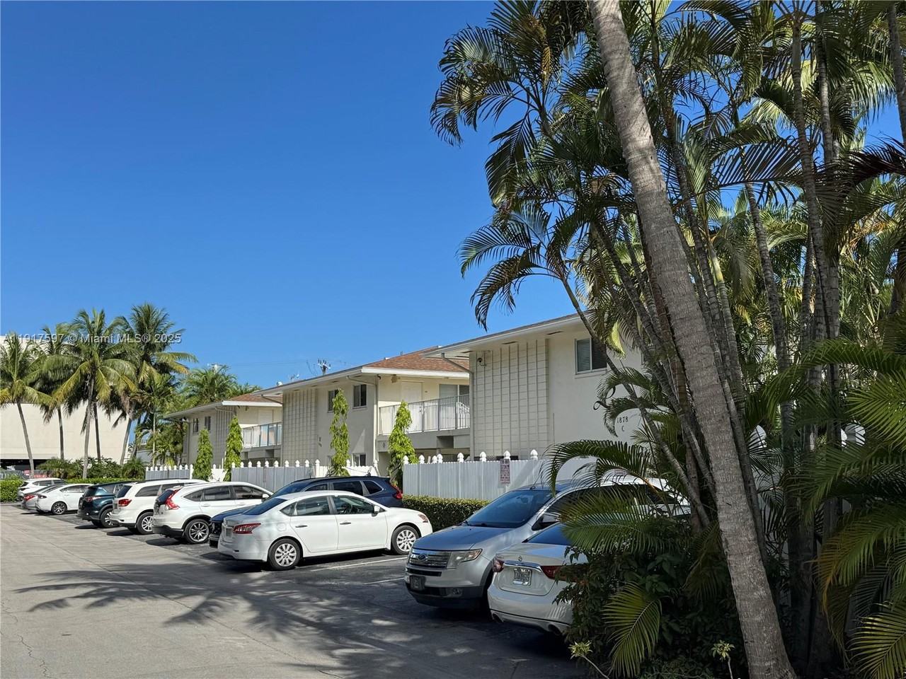 1856 Northeast 46th Street #1856F8 - Photo 6 of 22