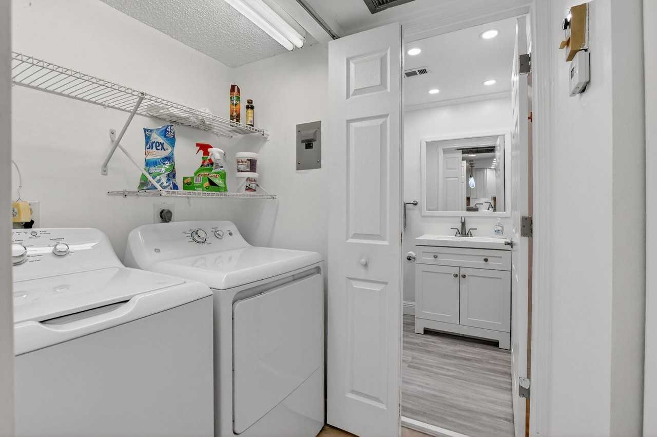 18731 Stewart Cir #18731-5 - Photo 4 of 32