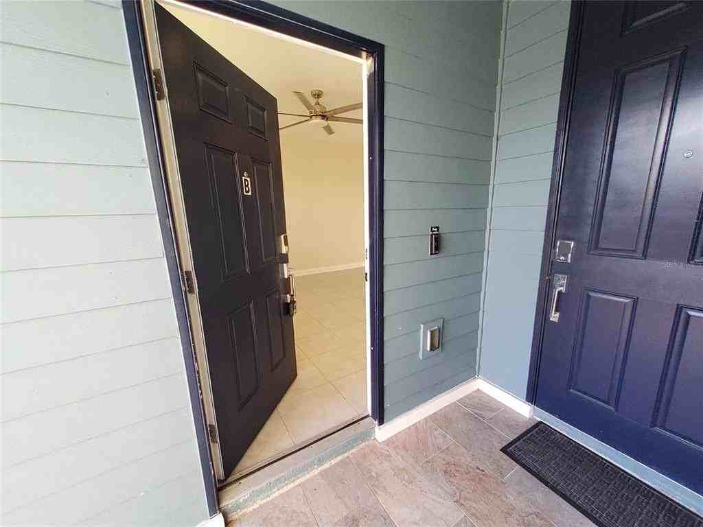 725 Simone Ct #725B - Photo 5 of 16