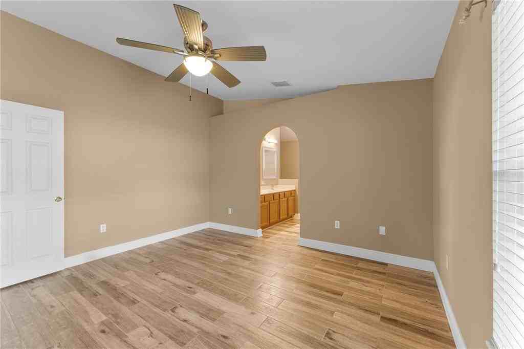 505 Stonewall Ave #505 - Photo 3 of 23