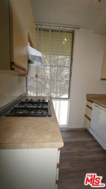 11133 Rose Ave #11133-4 - Photo 2 of 19