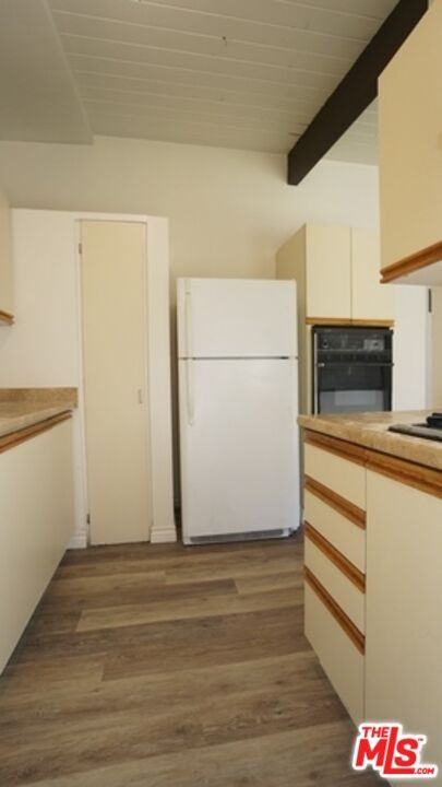 11133 Rose Ave #11133-4 - Photo 6 of 19