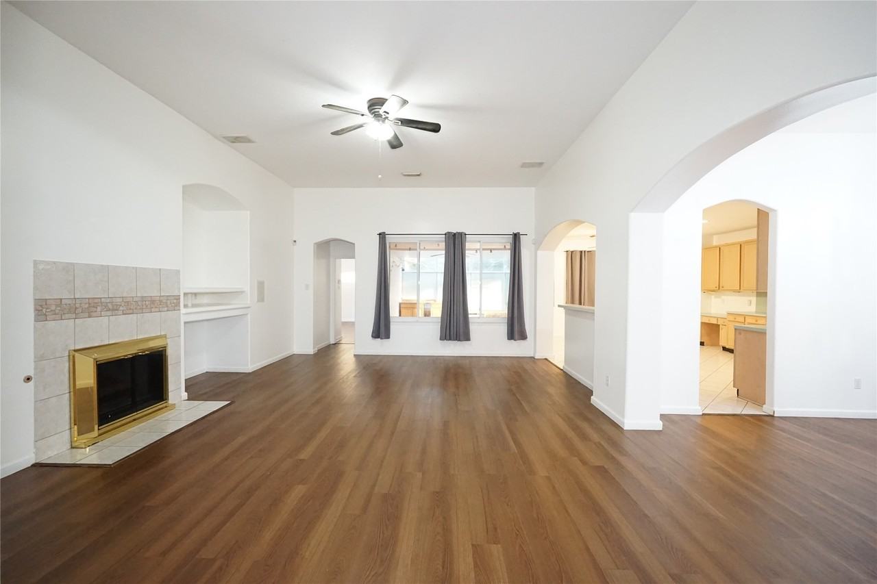 8506 Willancy Ln #8506 - Photo 5 of 45