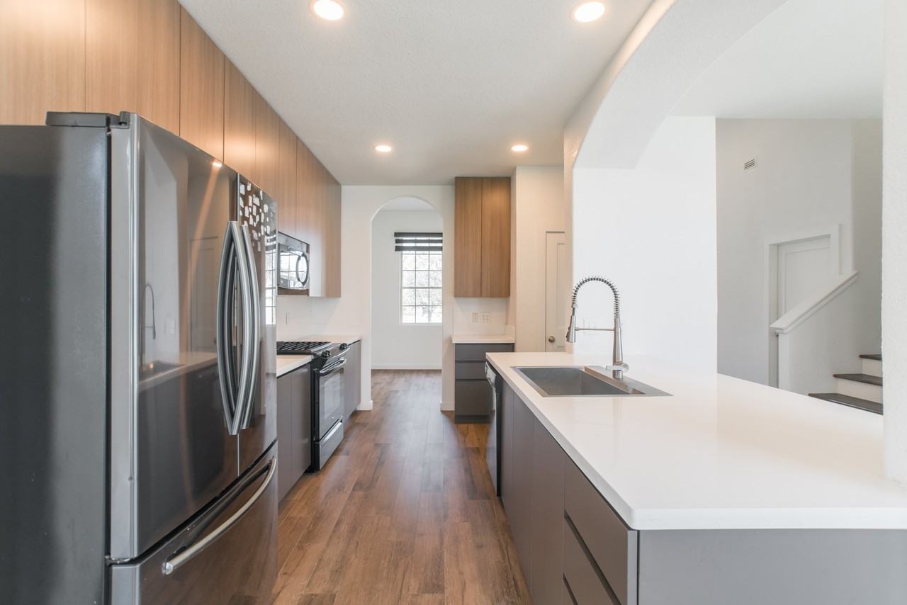 102 E Lasting Spring Cir #102 - Photo 2 of 45