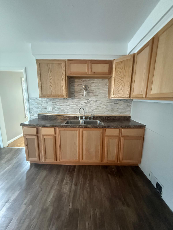 11350 Stockwell Street - Photo 4 of 19