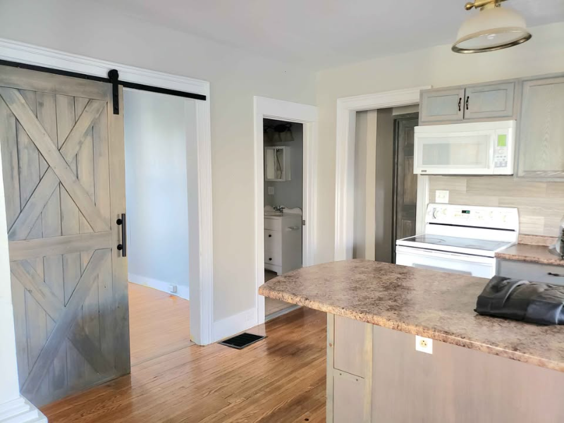 64 Wood St - Photo 3 of 9