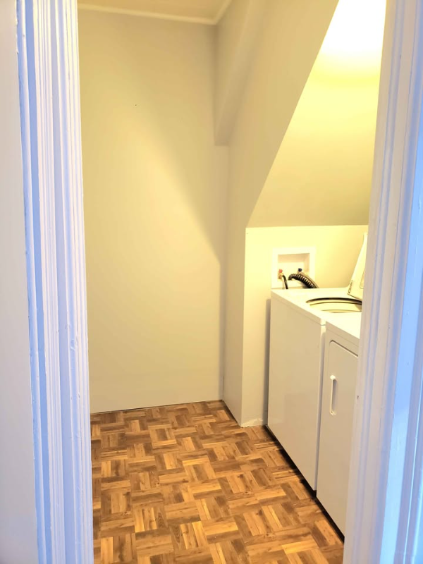 64 Wood St - Photo 7 of 9