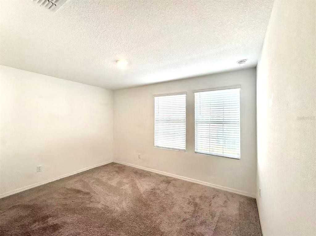 2078 Derwent Drive #2078 - Photo 6 of 19