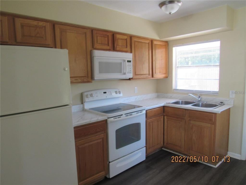 722 North Warfield Avenue #722-722 - Photo 3 of 11