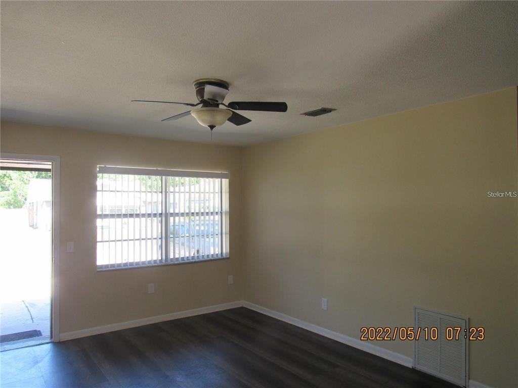 722 North Warfield Avenue #722-722 - Photo 4 of 11