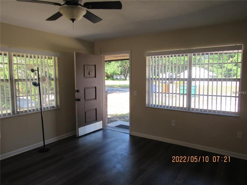 722 North Warfield Avenue #722-722 - Photo 6 of 11