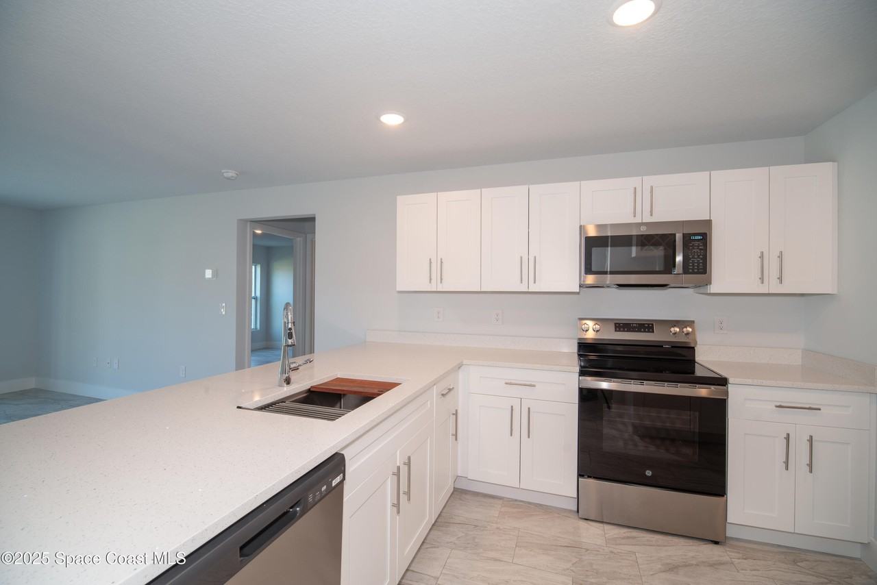 1241 Platt Avenue Southwest #1241 - Photo 5 of 22