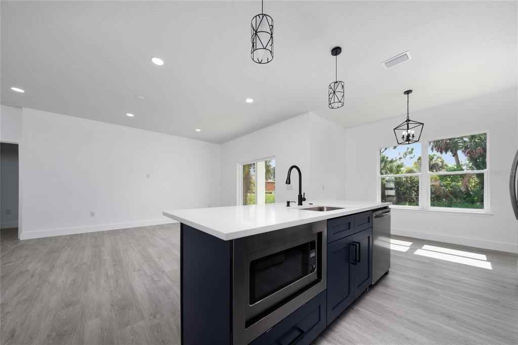 3270 Framingham Avenue #3270 - Photo 4 of 37