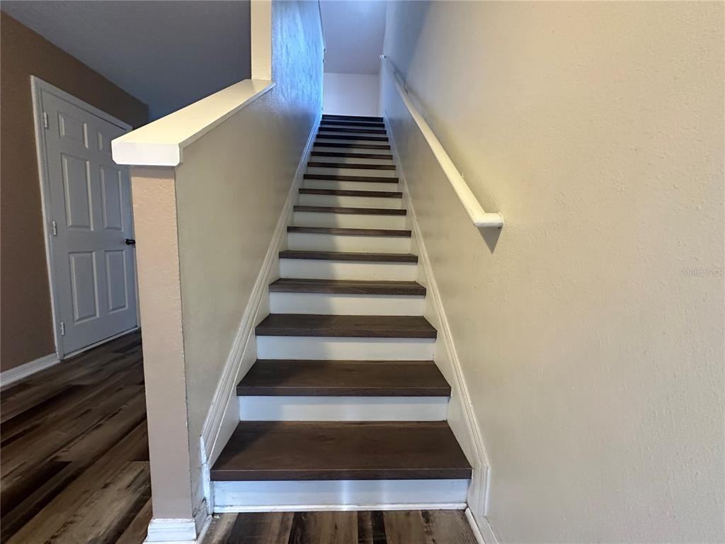 740 Cresting Oak Cir #740-61 - Photo 4 of 22