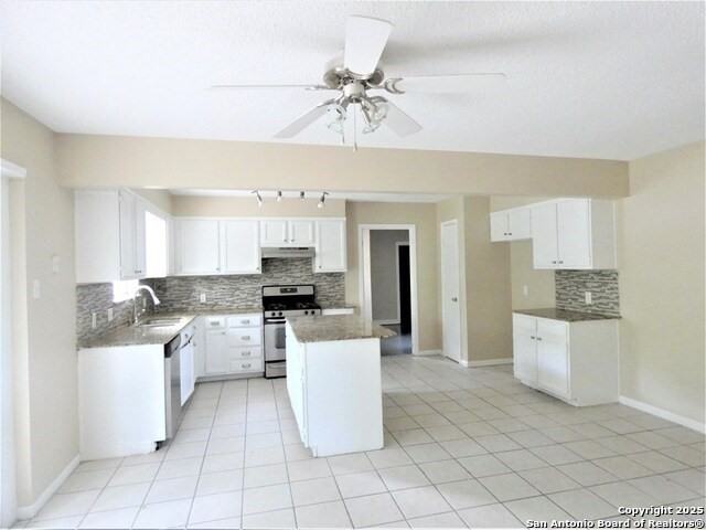 210 Loma Linda #210 - Photo 2 of 17