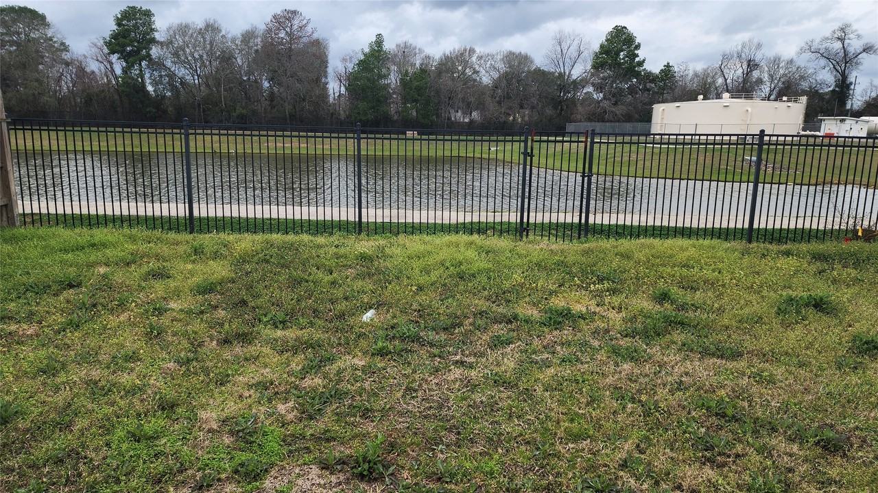 22207 Greengate Drive #22207 - Photo 2 of 28