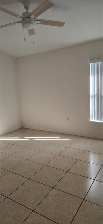 120 Reserve Dr #120 - Photo 2 of 12