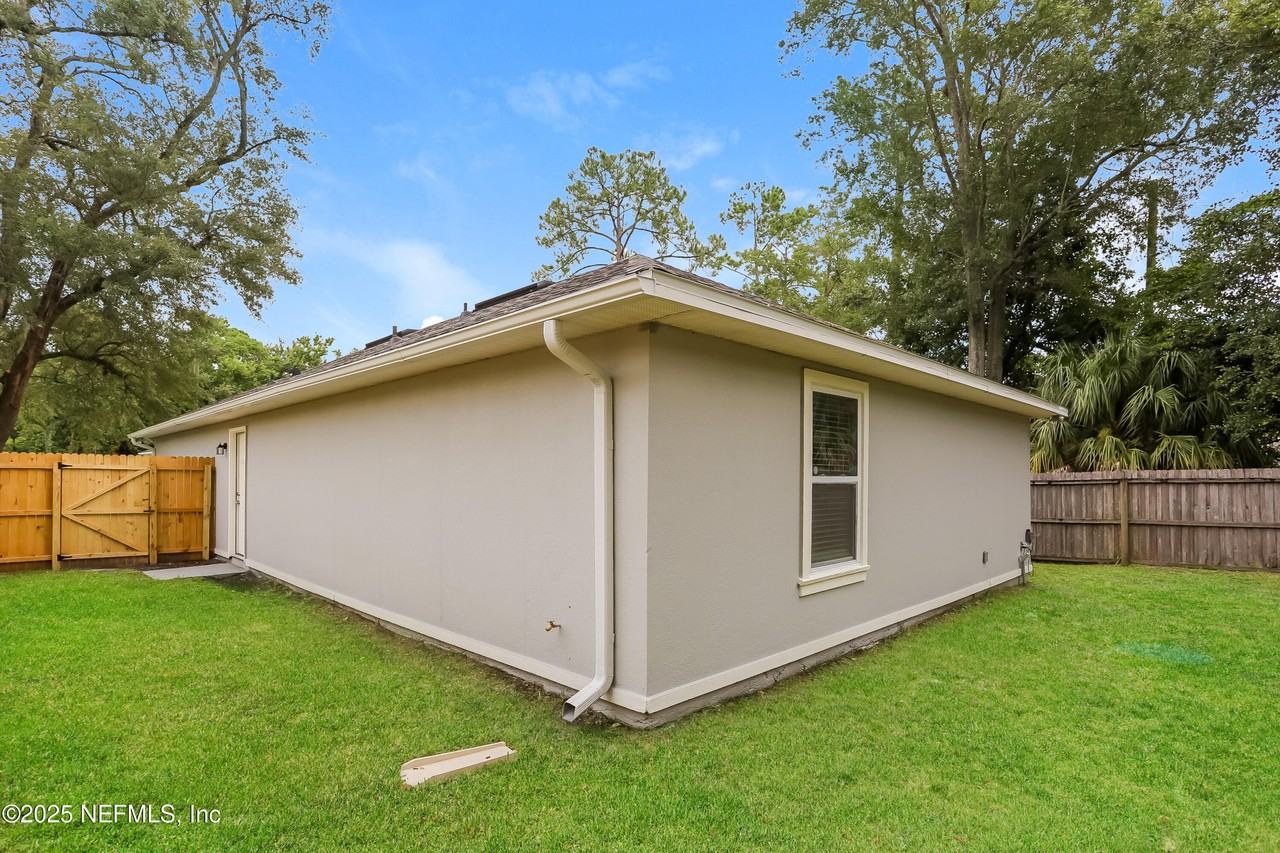 3750 Warwick St #3750 - Photo 6 of 15