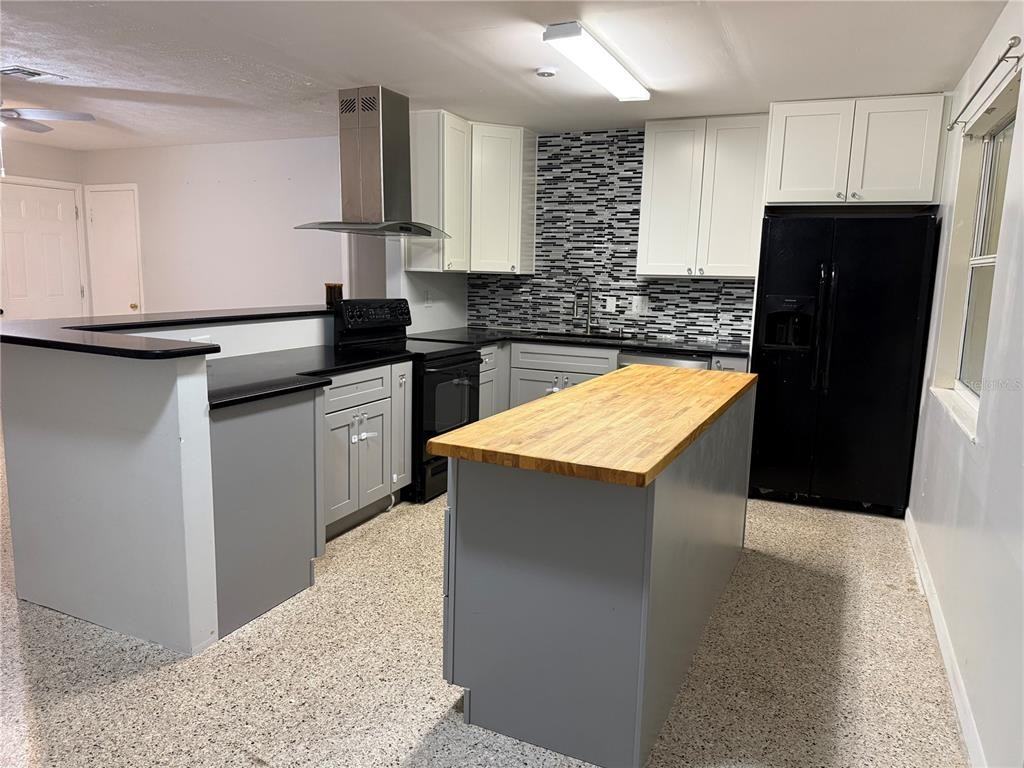 845 Edgewood Rd #845 - Photo 3 of 21