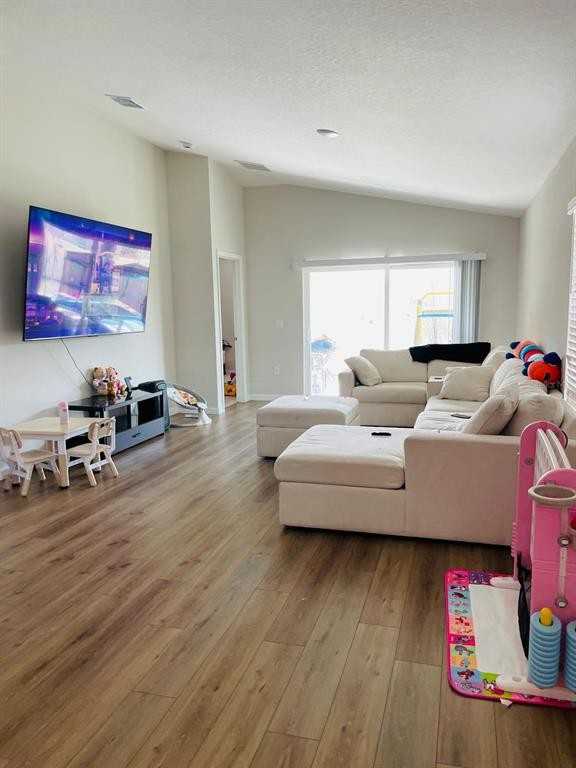 4058 Gardenia Ave #4058 - Photo 2 of 7