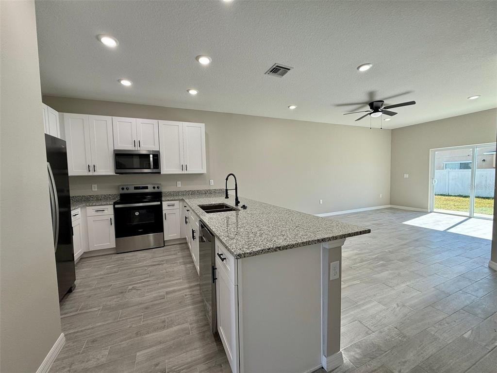 801 Squirrel Ct #801 - Photo 6 of 16