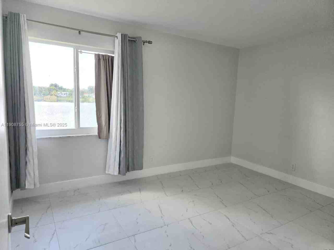 1810 Nw 119th St #1810-224 - Photo 2 of 14