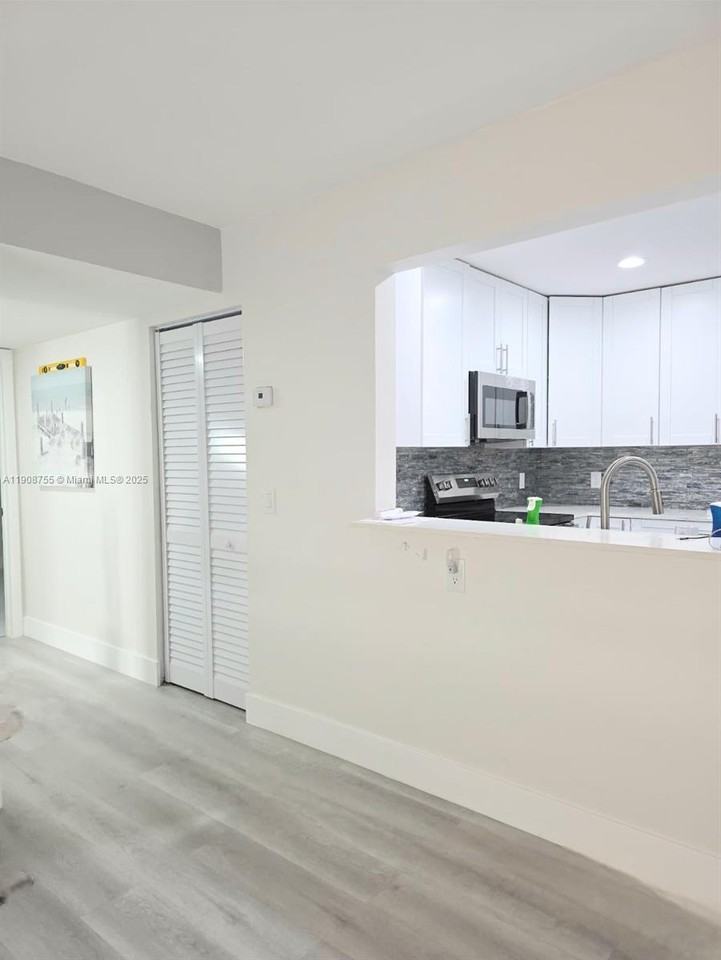 1810 Nw 119th St #1810-224 - Photo 3 of 14