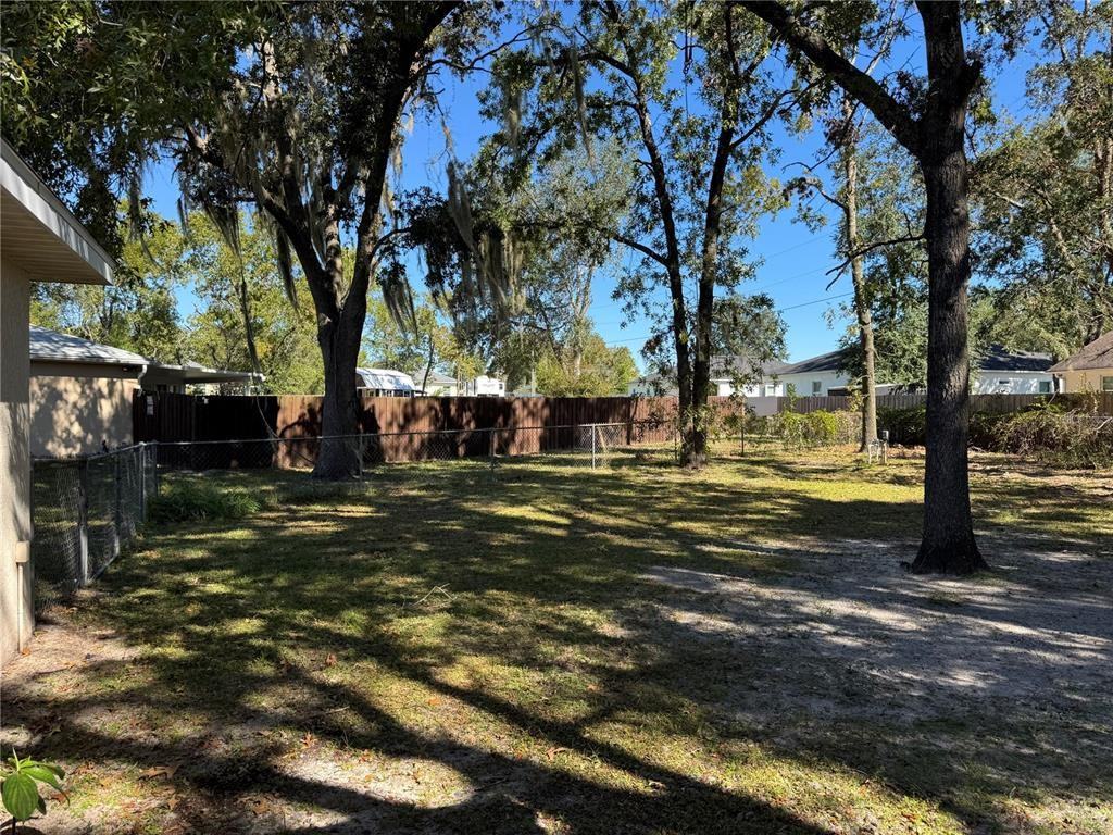 4015 Southwest 130th Place #4015 - Photo 3 of 20