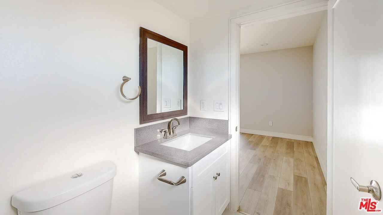 252 Rosemont Ave #2521-2 - Photo 2 of 30