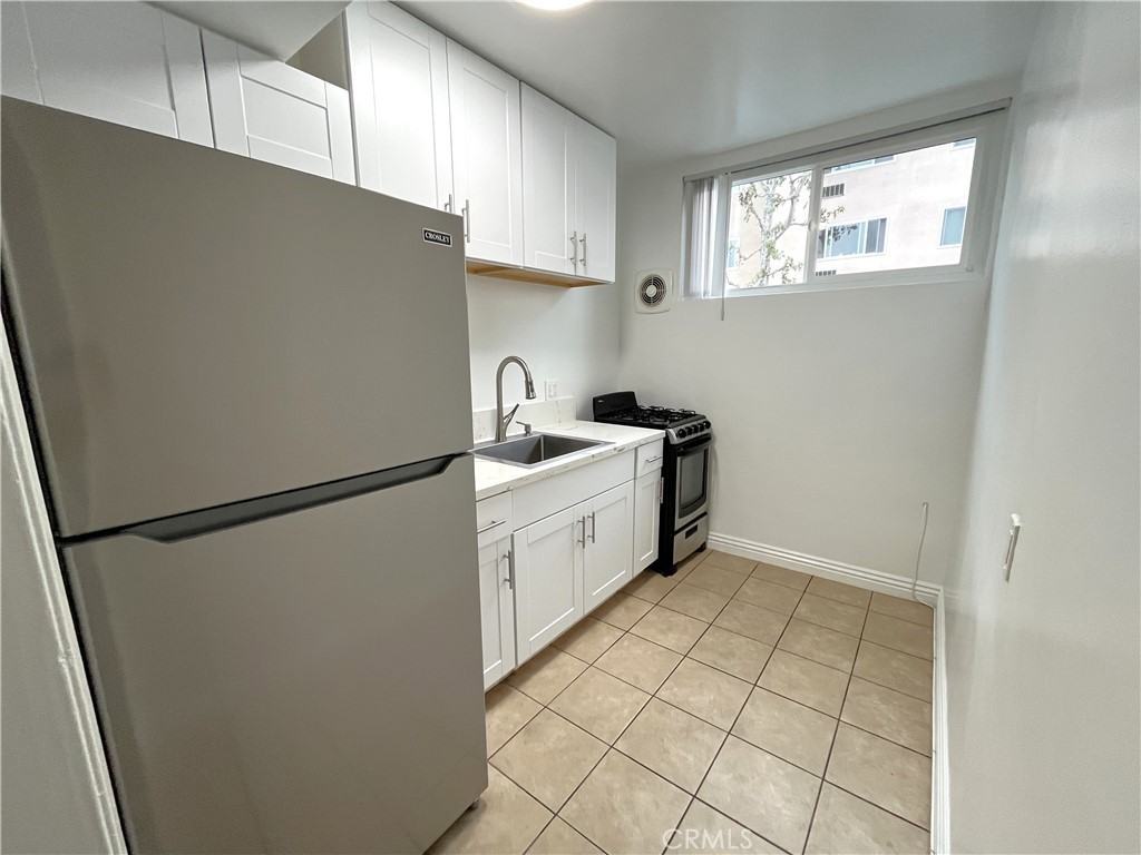 12926 Doty Ave #12926-9 - Photo 6 of 12