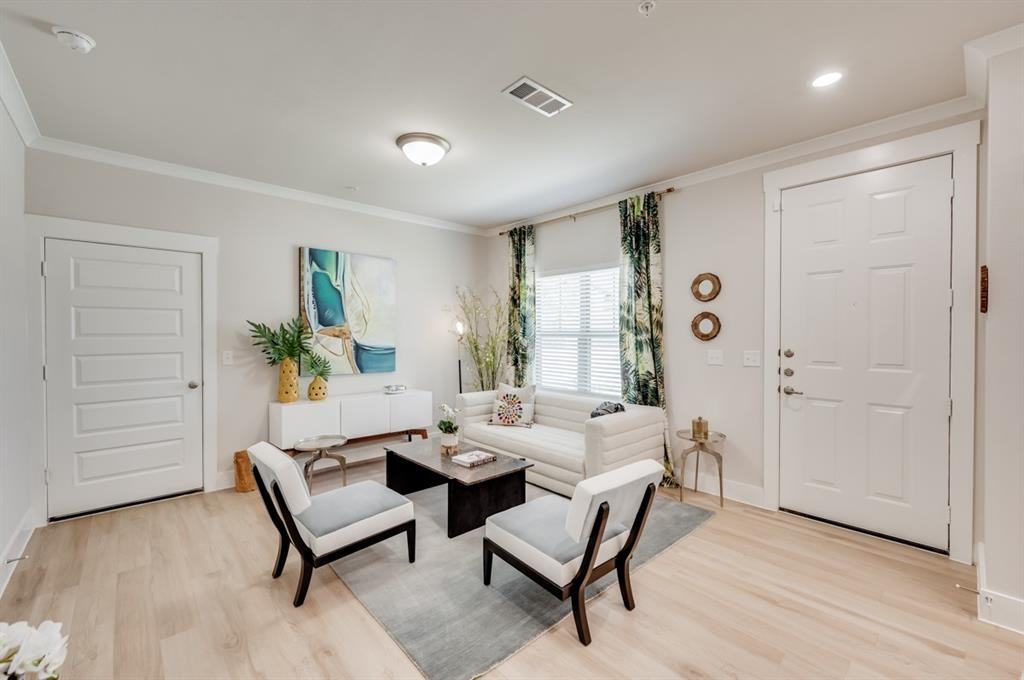 8212 Palace Ave #8212 - Photo 3 of 17