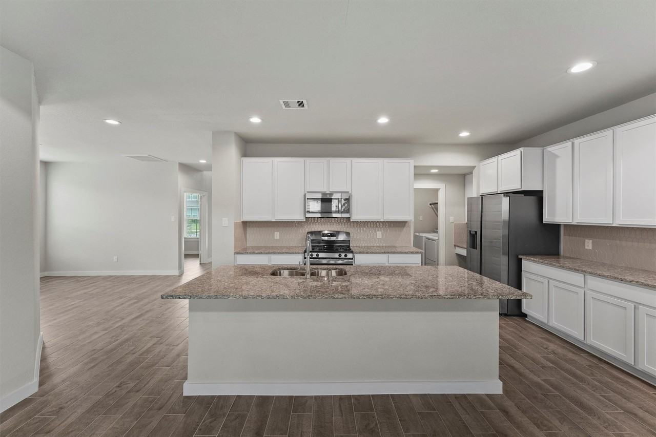 29357 Sycamore Cave Ln #29357 - Photo 2 of 21