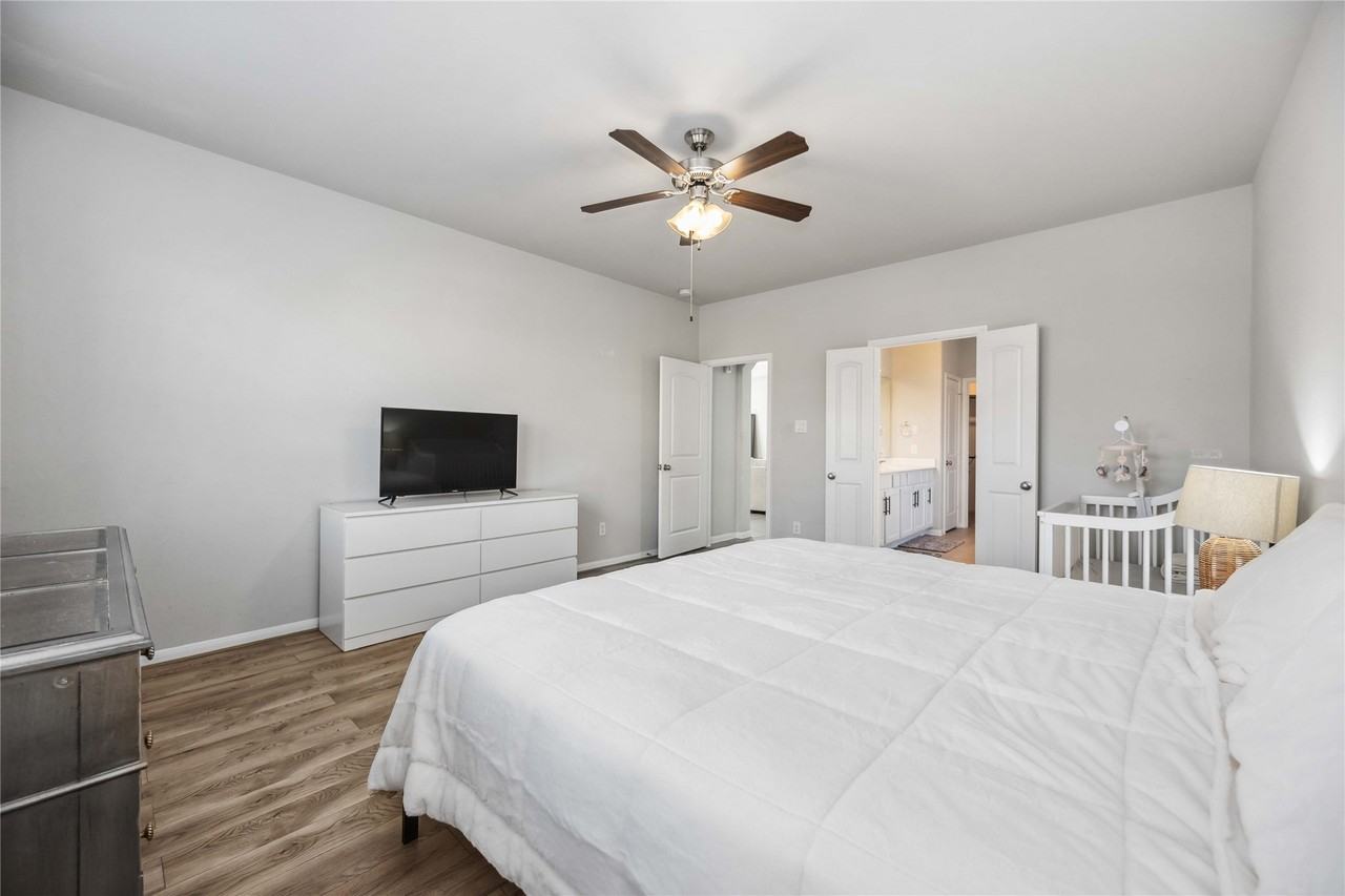 5914 Prince Place Dr #5914 - Photo 5 of 42