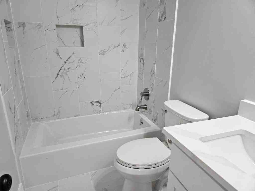 700 N Avenue C #700 - Photo 2 of 35