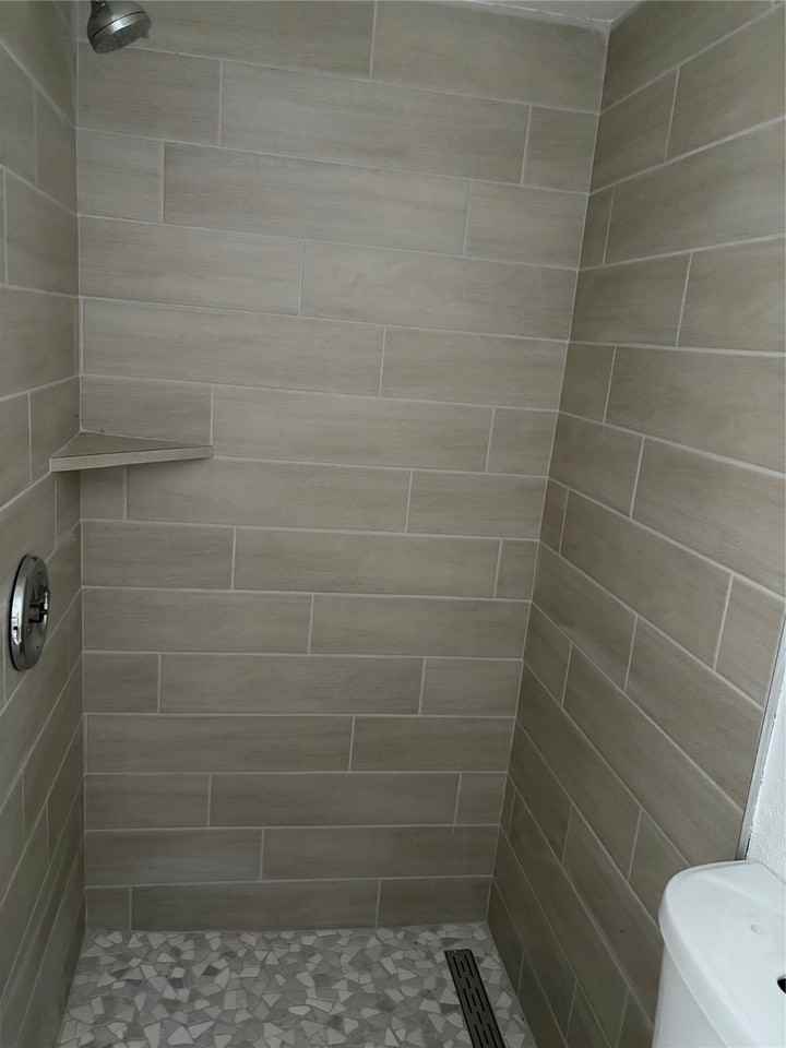 919 Brooks Ave #919 - Photo 3 of 10