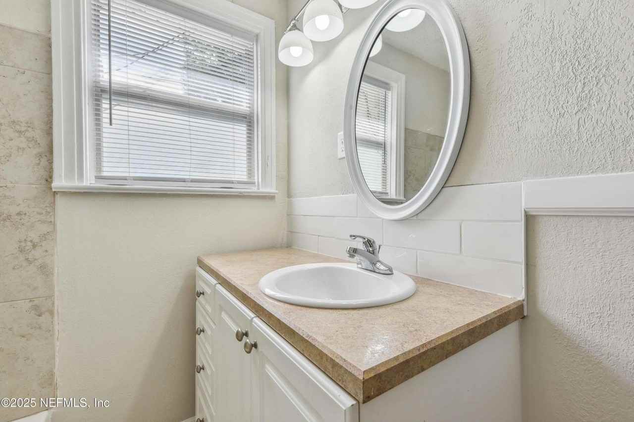 4848 Plymouth St #4848 - Photo 3 of 26