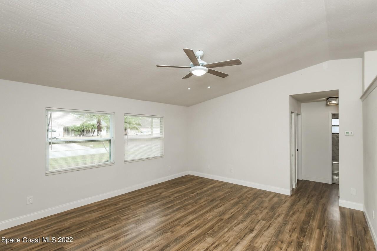 764 Gelaso St Sw #764 - Photo 2 of 16