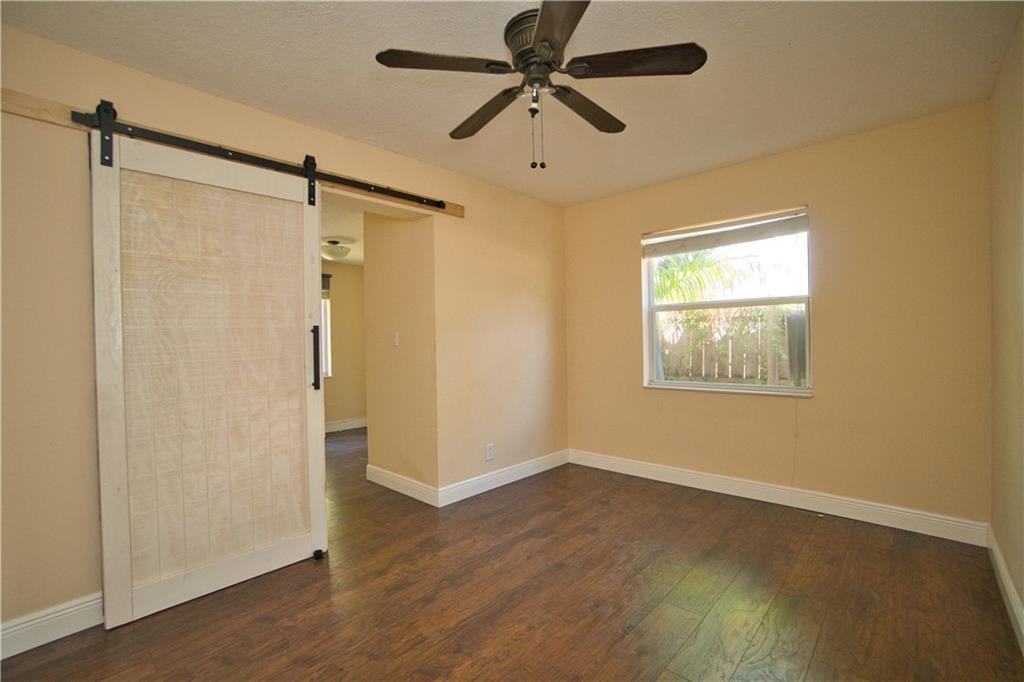 412 Sw 13th St #412 - Photo 2 of 24